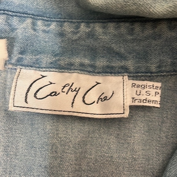 Vintage Kathy Che Chambray Button Down Shirt size 18 90's Embroidered Denim - Picture 7 of 11